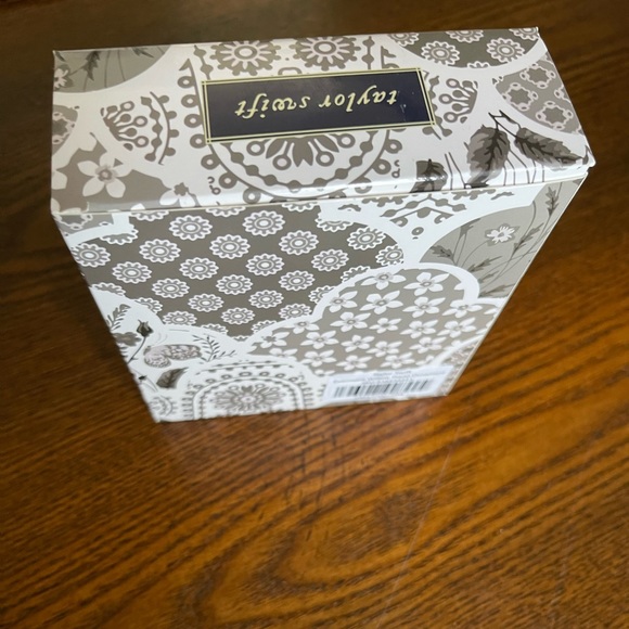 Taylor Swift Willow Piano Christmas π Ornament. Brand New in Box. - Picture 2 of 3